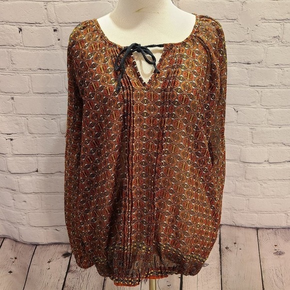 Beautiful Stories Sheer long sleeve elastic cuff - Picture 2 of 16